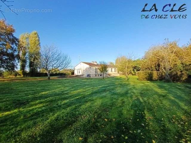 Maison à FOUSSAIS-PAYRE