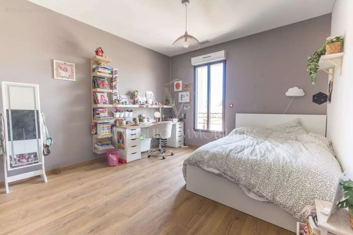 Appartement à MAUGUIO