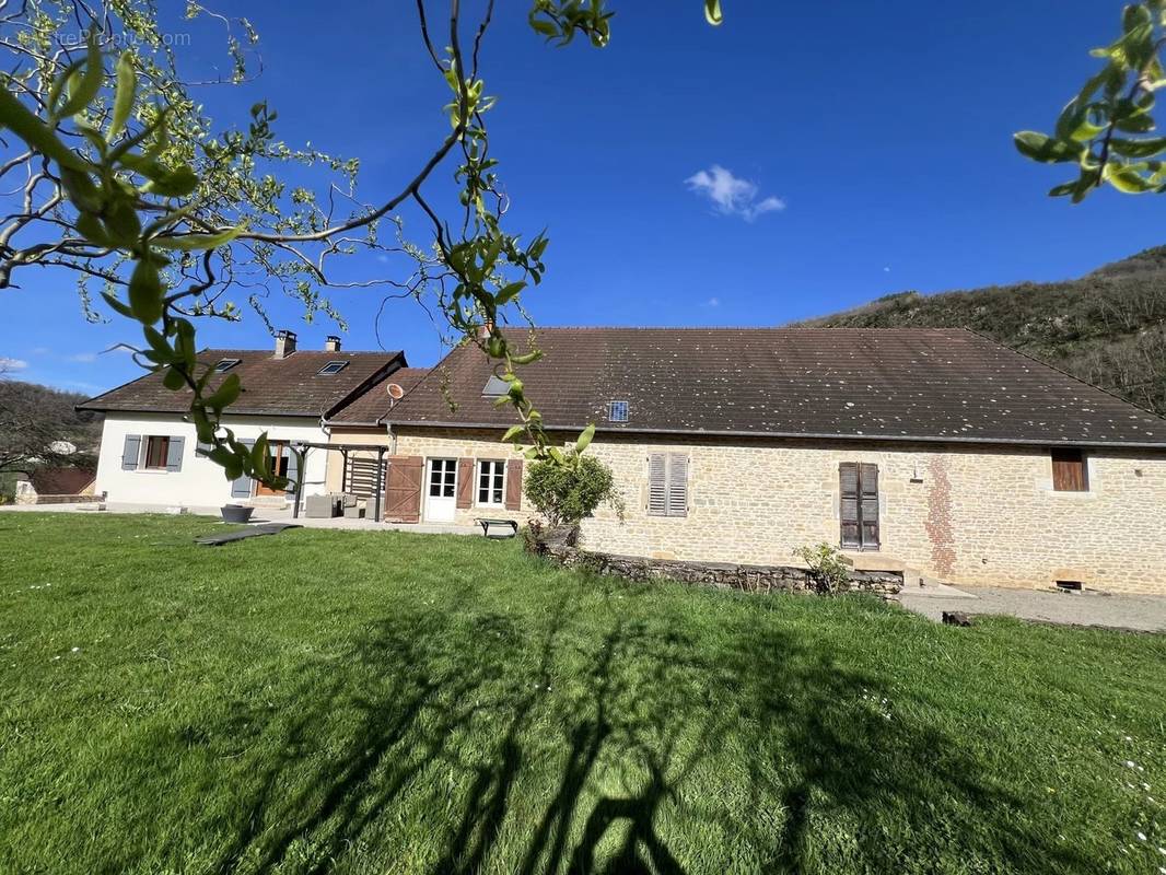 Maison à LONS-LE-SAUNIER