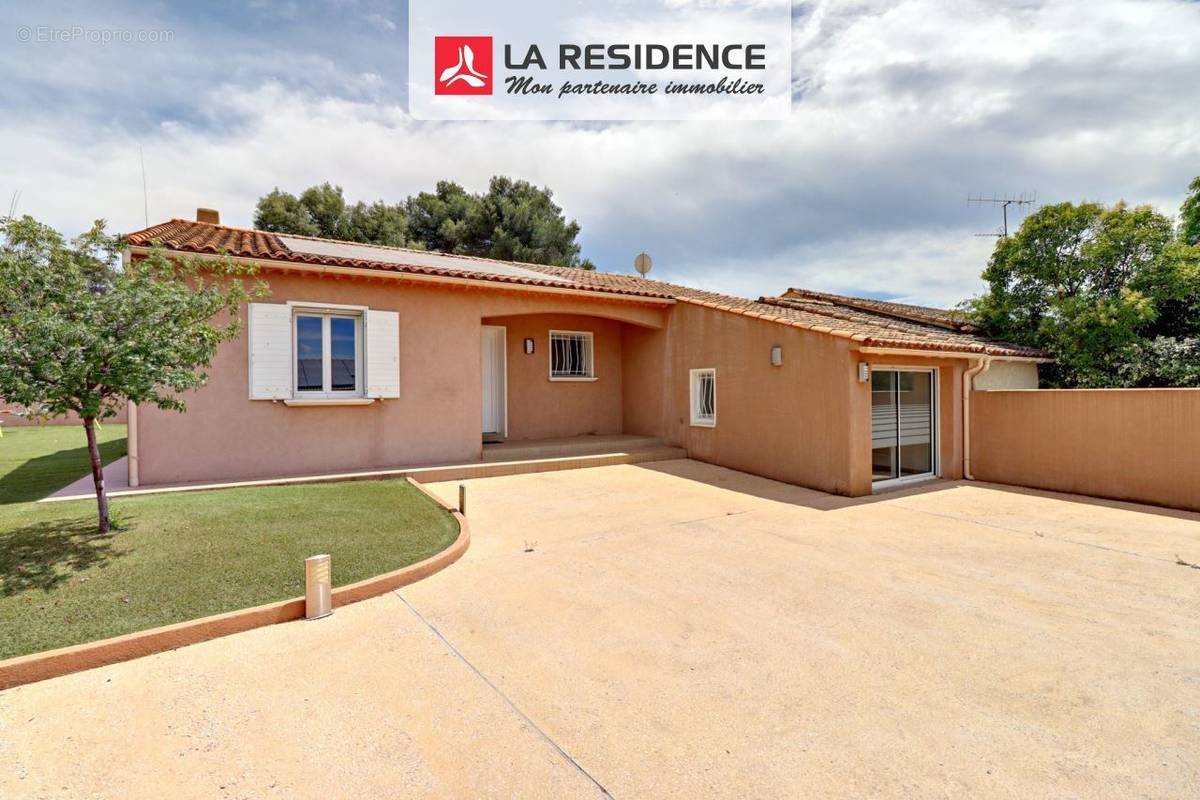 Maison à ROQUEBRUNE-SUR-ARGENS