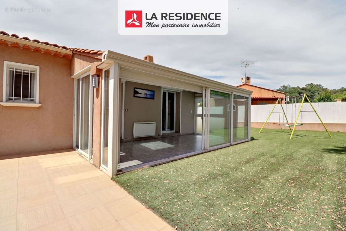 Maison à ROQUEBRUNE-SUR-ARGENS