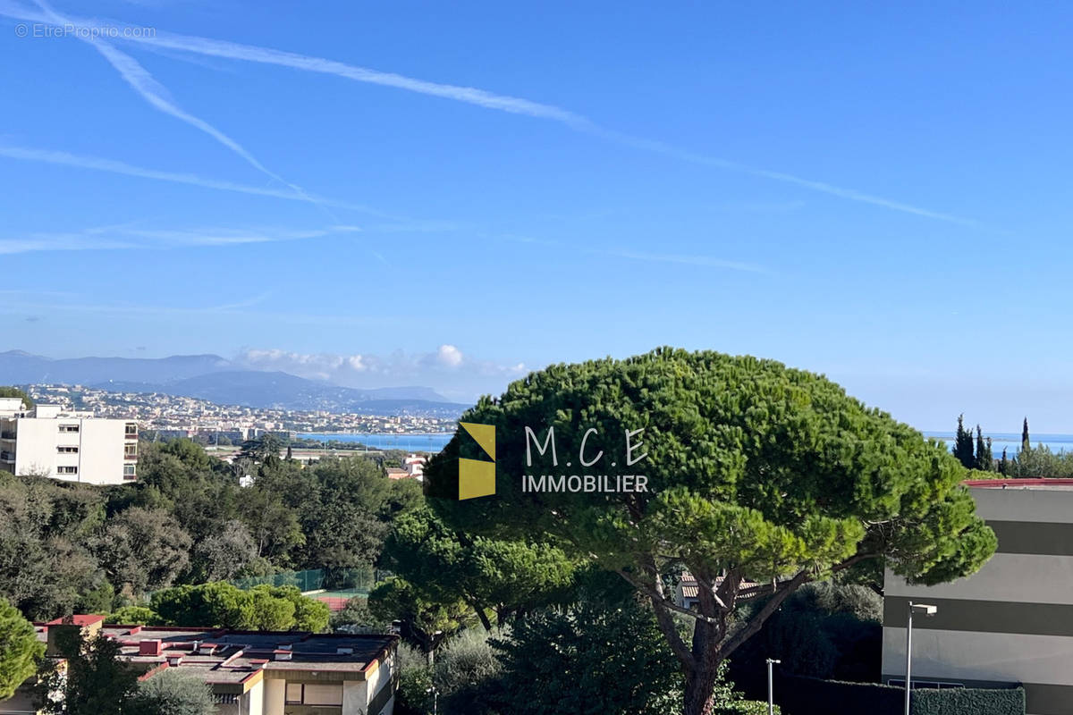 Appartement à VILLENEUVE-LOUBET