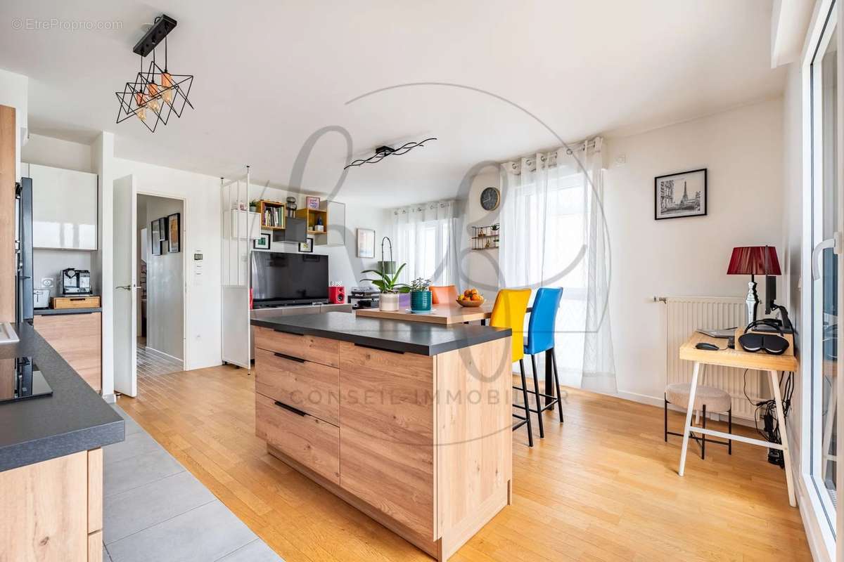 Appartement à COLOMBES