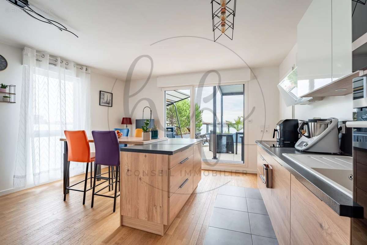 Appartement à COLOMBES