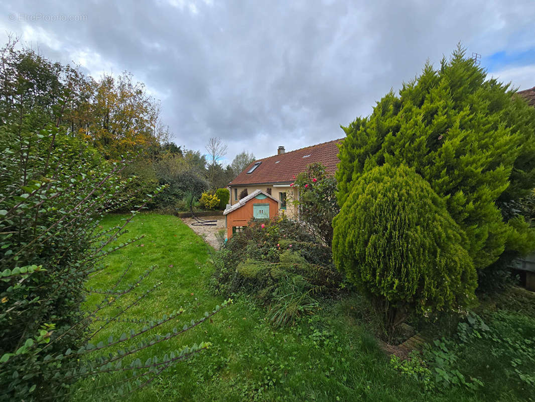 Maison à BELLE-ET-HOULLEFORT