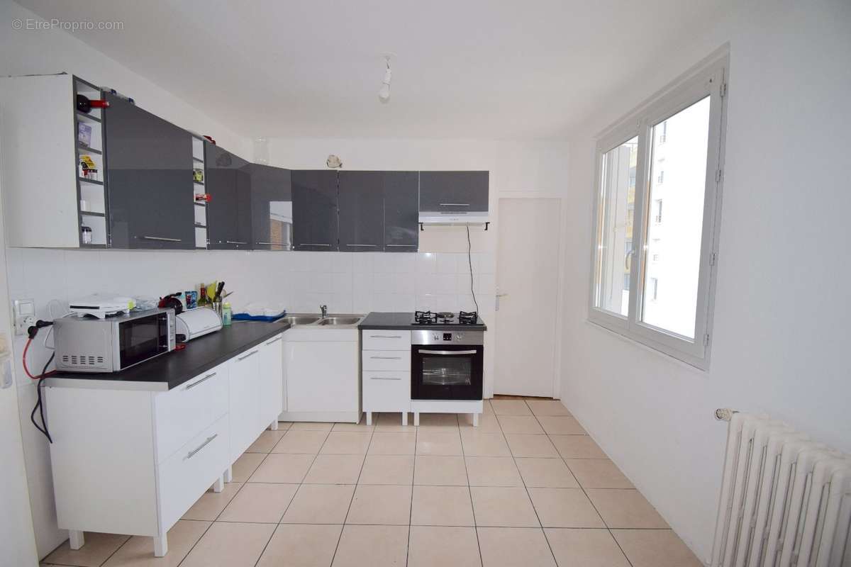 Appartement à LYON-9E