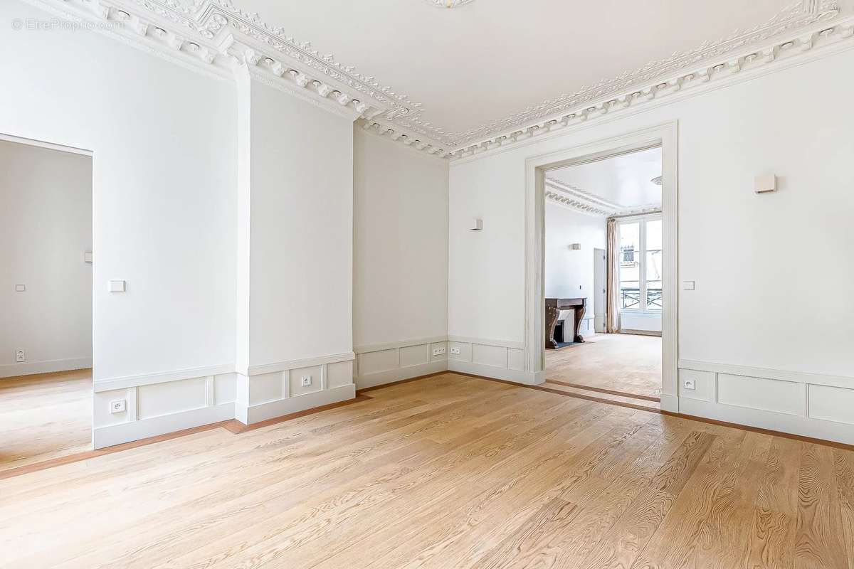 Appartement à PARIS-10E