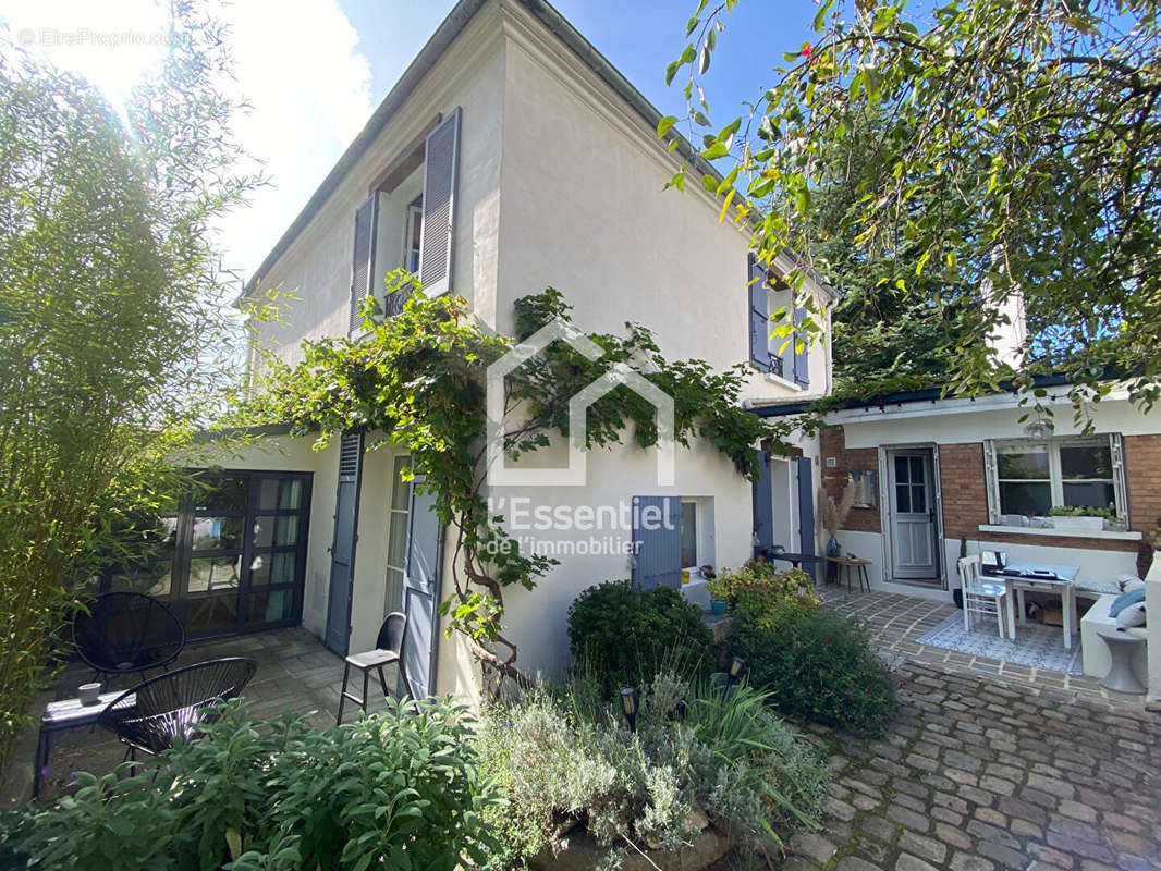 Maison à SAINT-GERMAIN-EN-LAYE