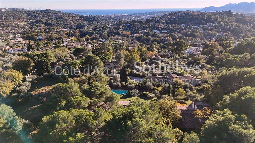 Maison à MOUGINS