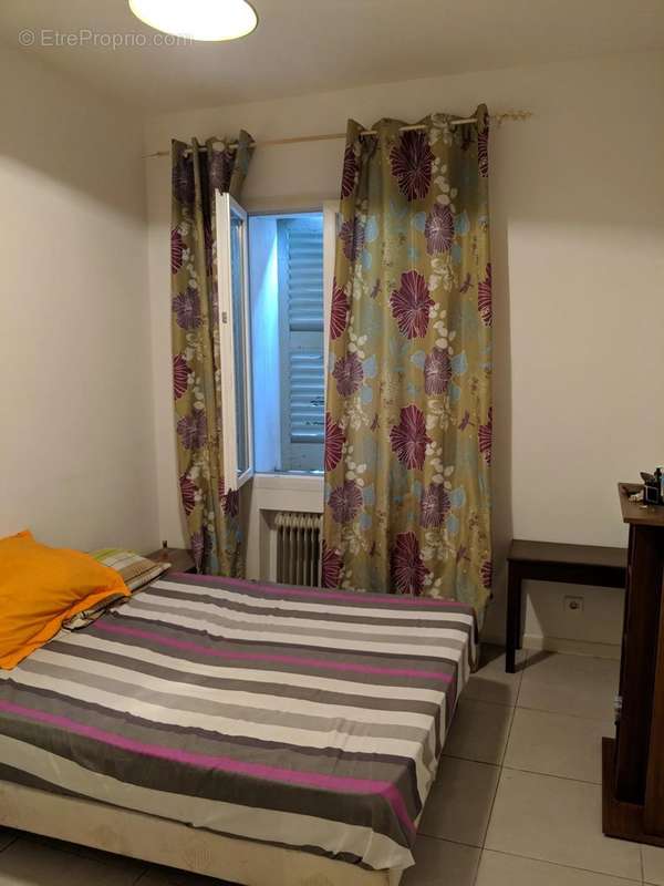 Appartement à MARSEILLE-3E