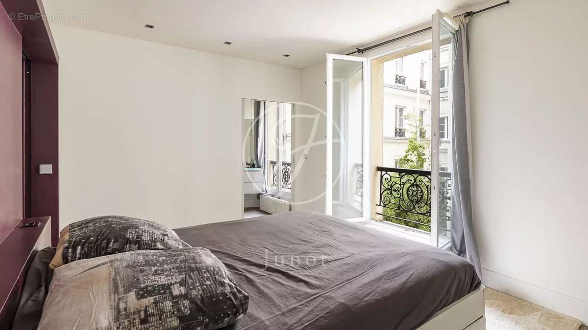 Appartement à PARIS-8E