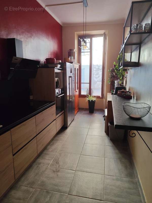 Appartement à SAINT-LAURENT-DU-VAR