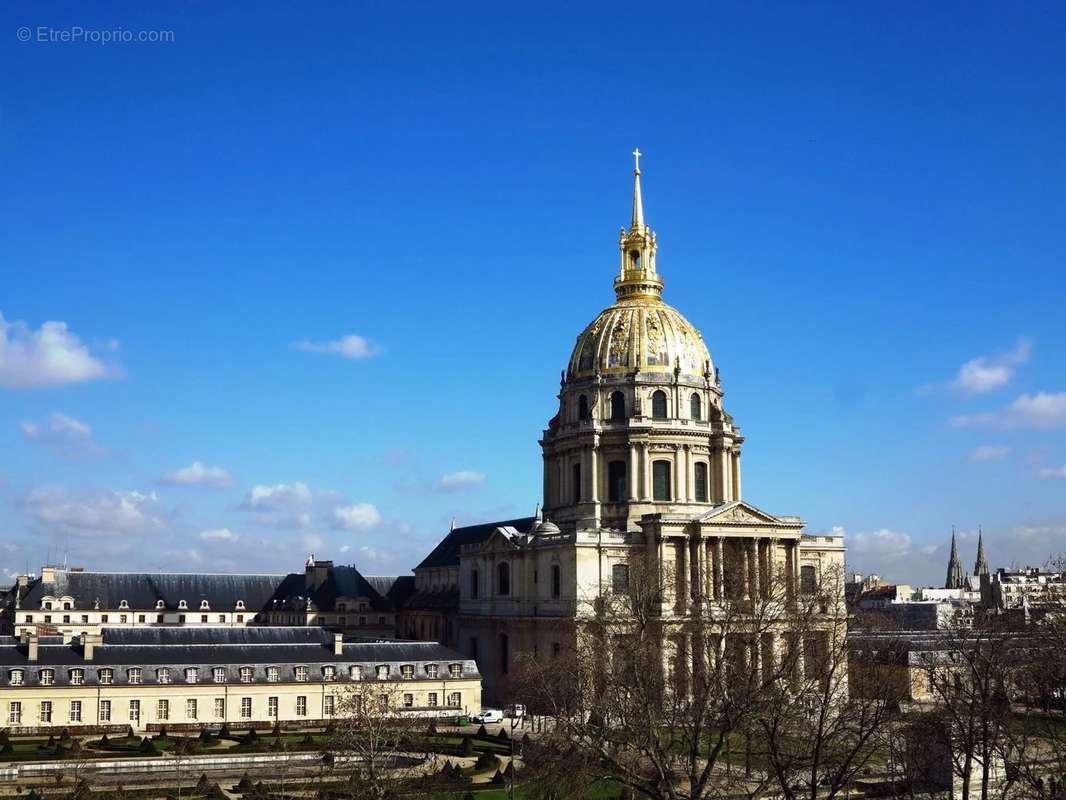 Appartement à PARIS-7E