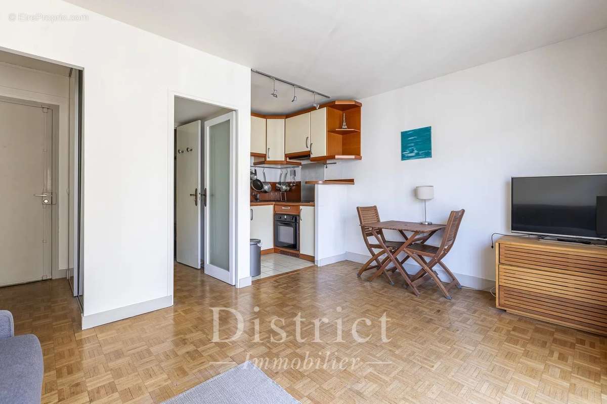 Appartement à PARIS-7E