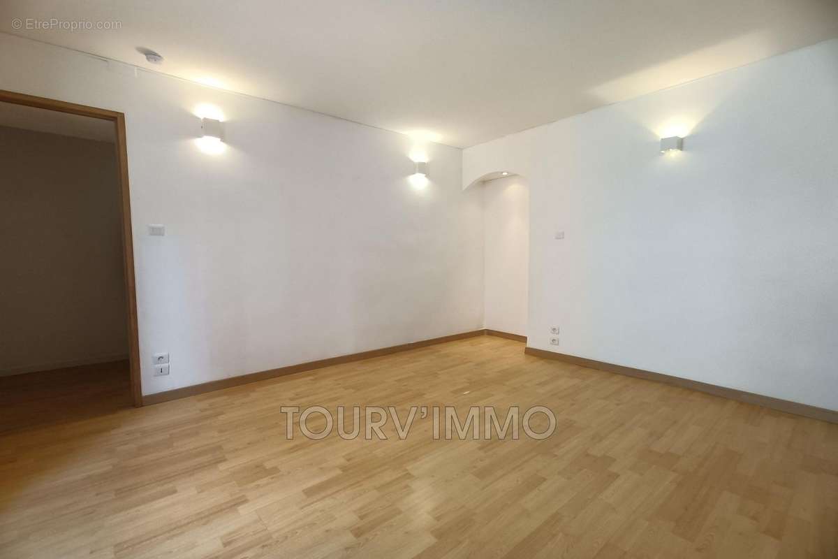 Appartement à TOURVES