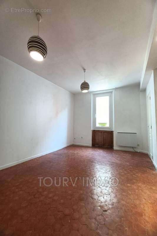 Appartement à TOURVES