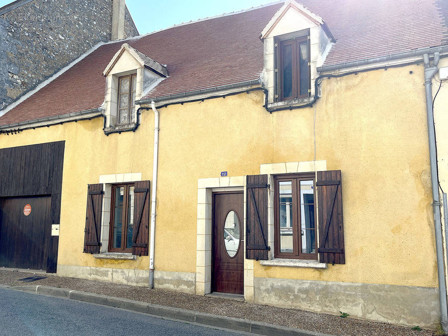 Maison à REMALARD