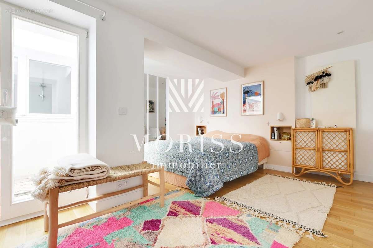 Appartement à PARIS-17E