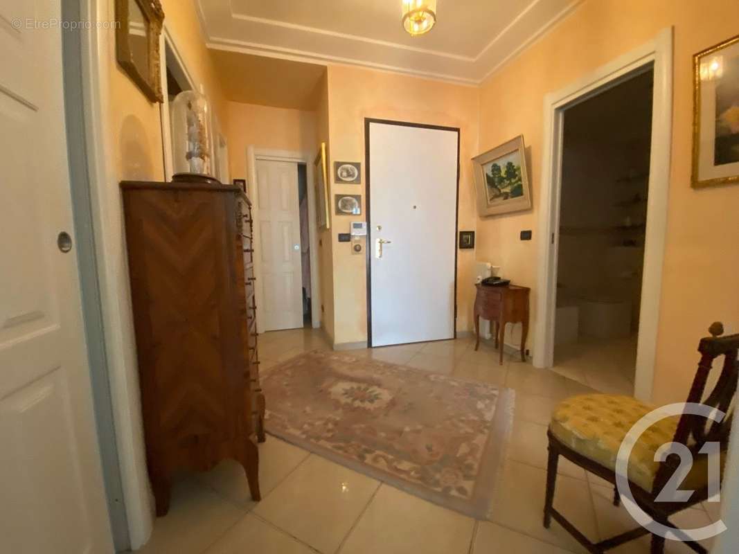 Appartement à MENTON