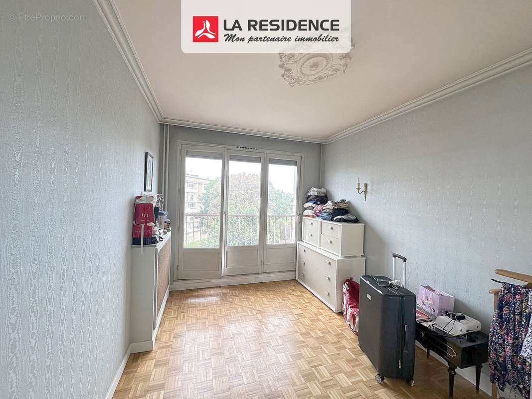 Appartement à STAINS