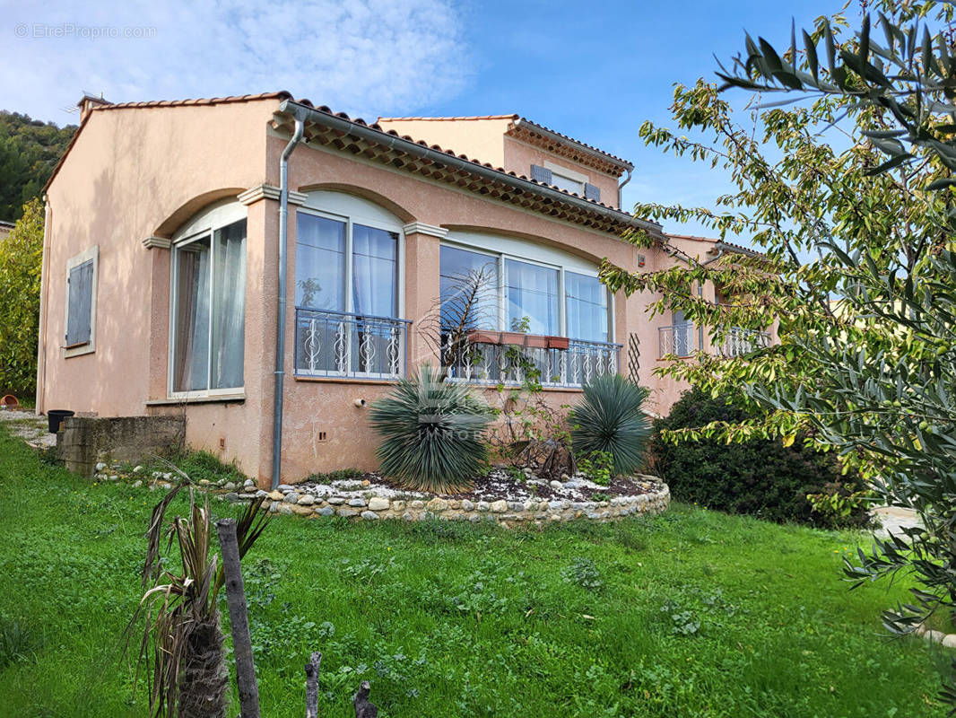 Maison à CHATEAU-ARNOUX-SAINT-AUBAN