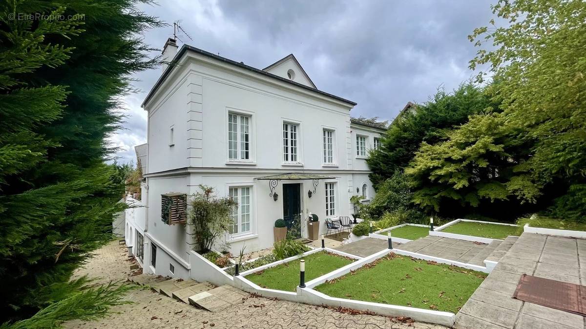 Maison à LE RAINCY