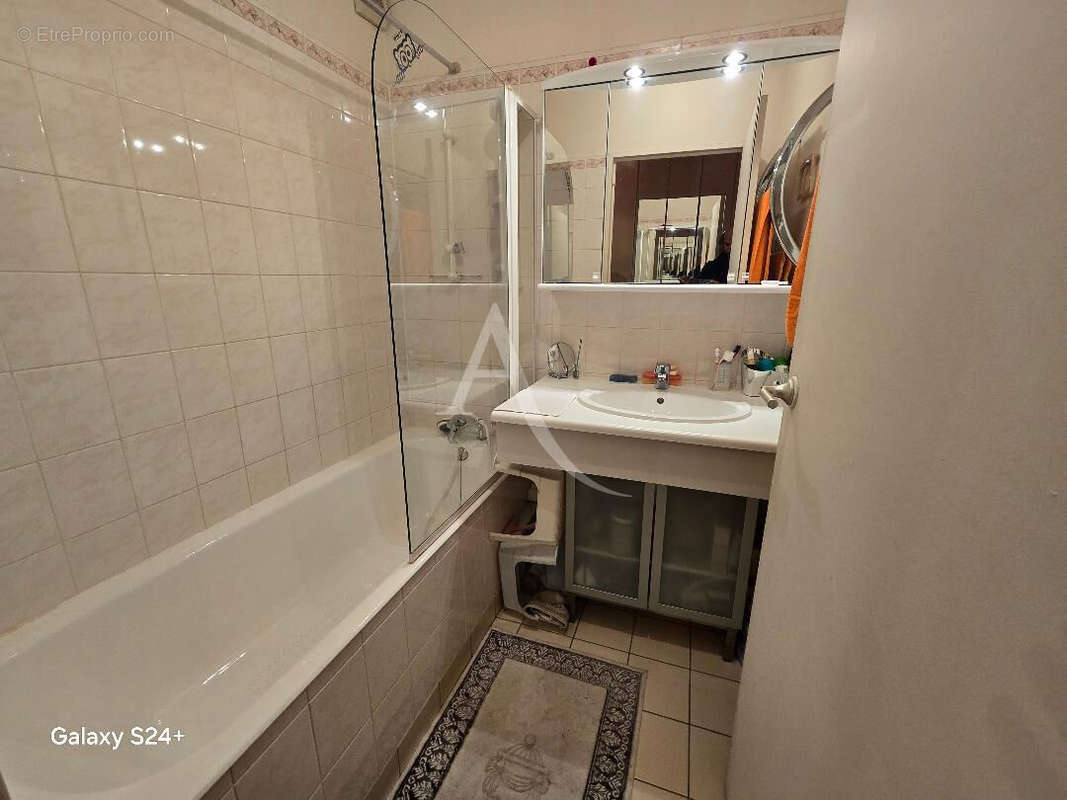 Appartement à PARIS-20E