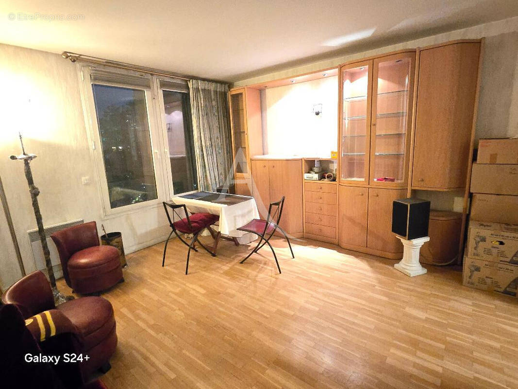 Appartement à PARIS-20E