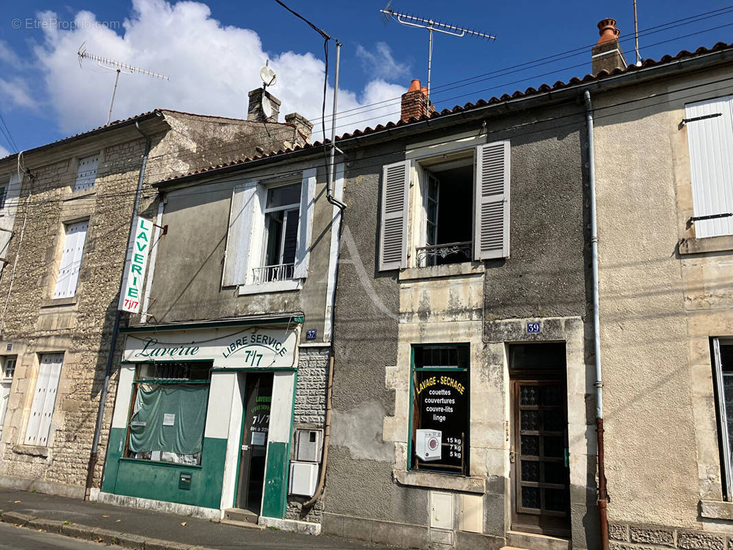 Appartement à FONTENAY-LE-COMTE