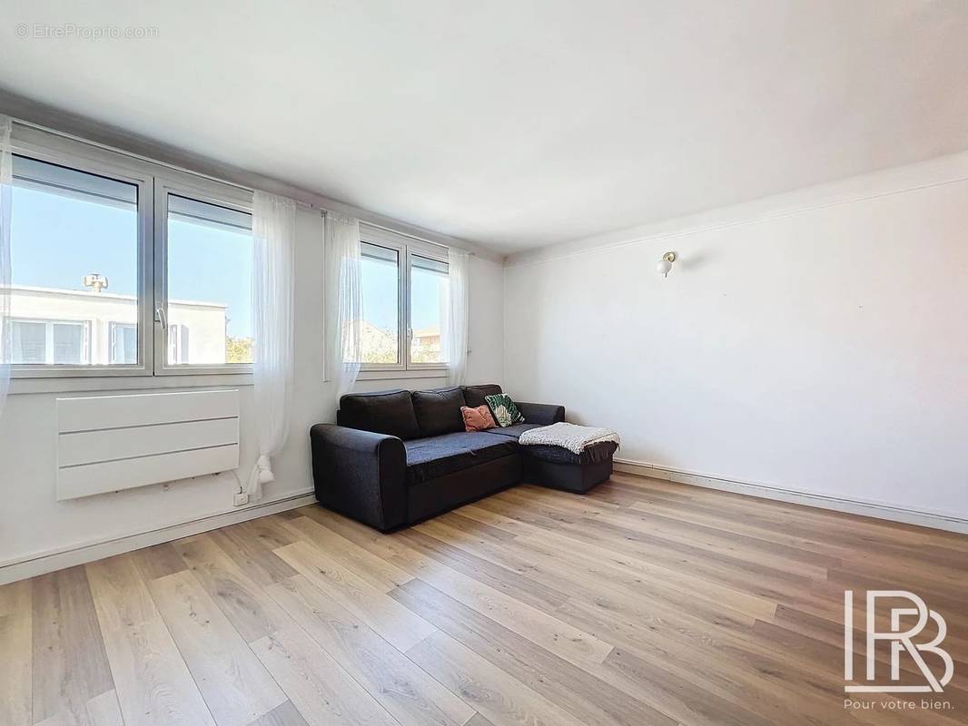 Appartement à MARSEILLE-8E