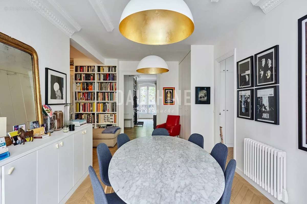 Appartement à PARIS-7E