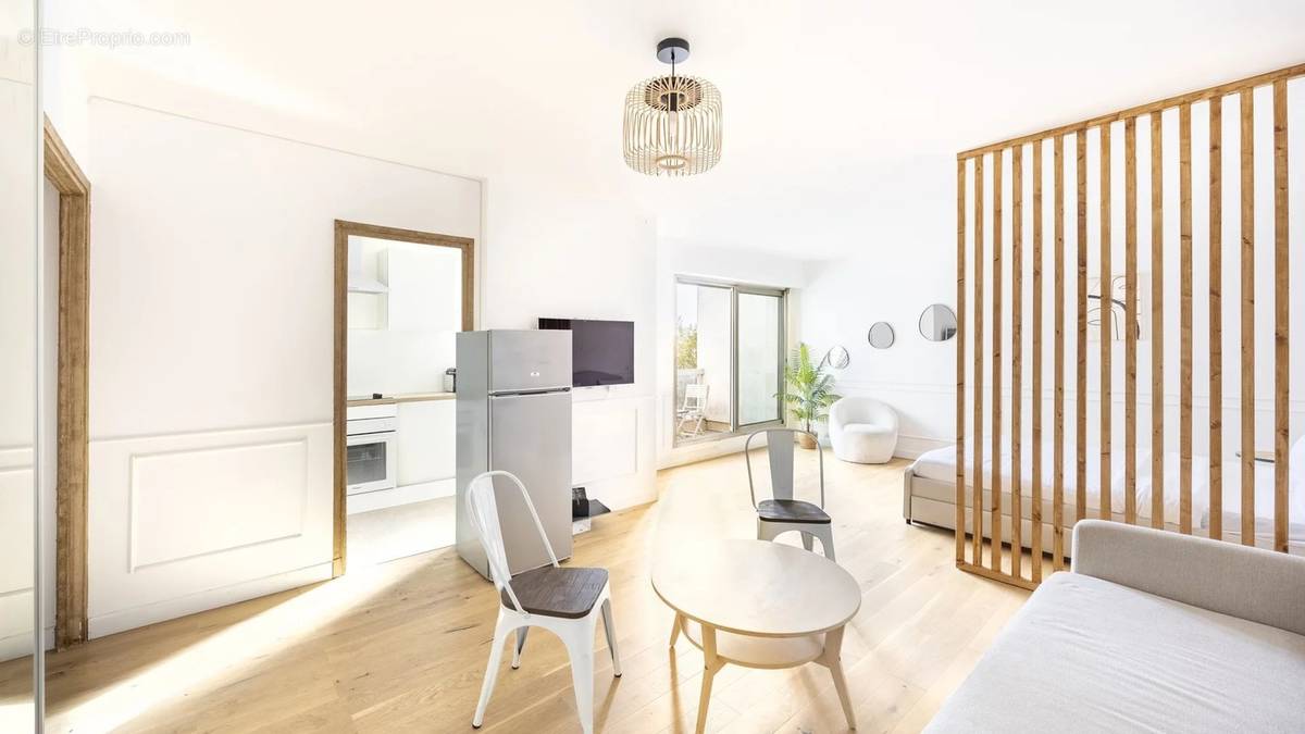 Appartement à NEUILLY-SUR-SEINE