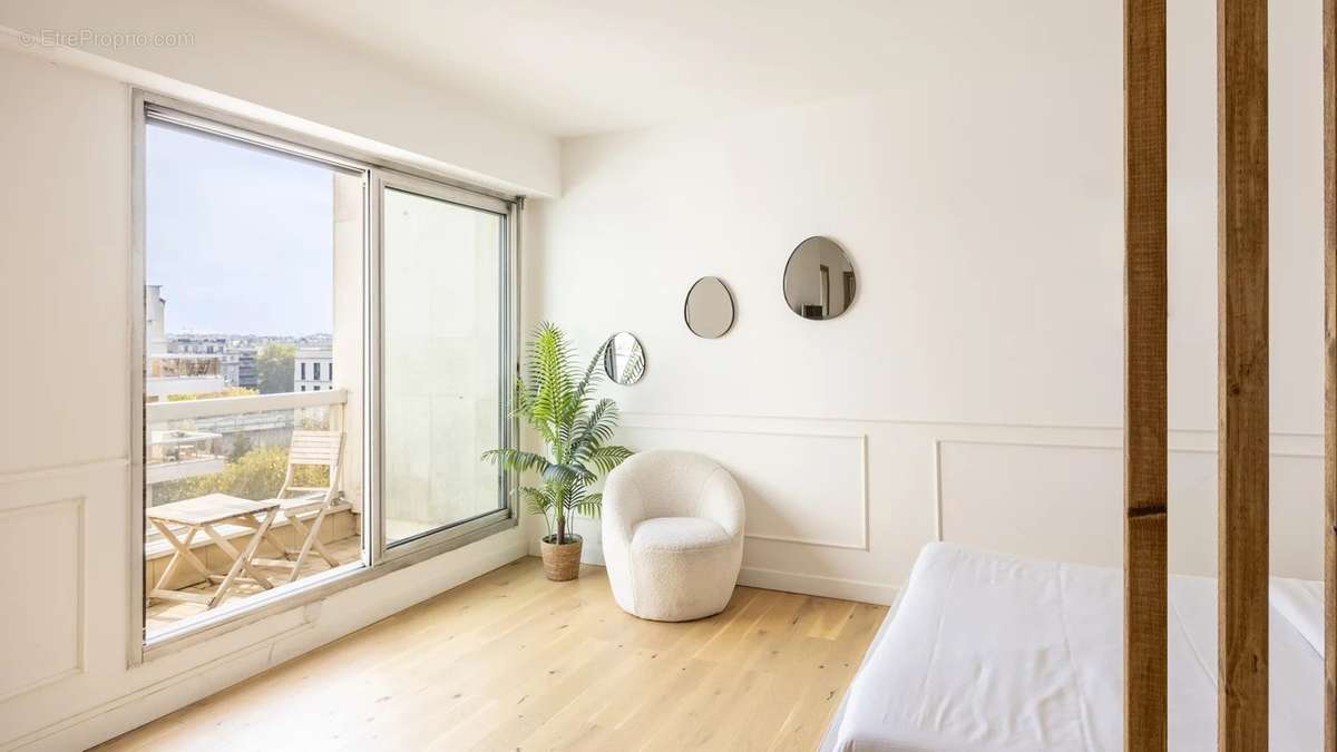 Appartement à NEUILLY-SUR-SEINE