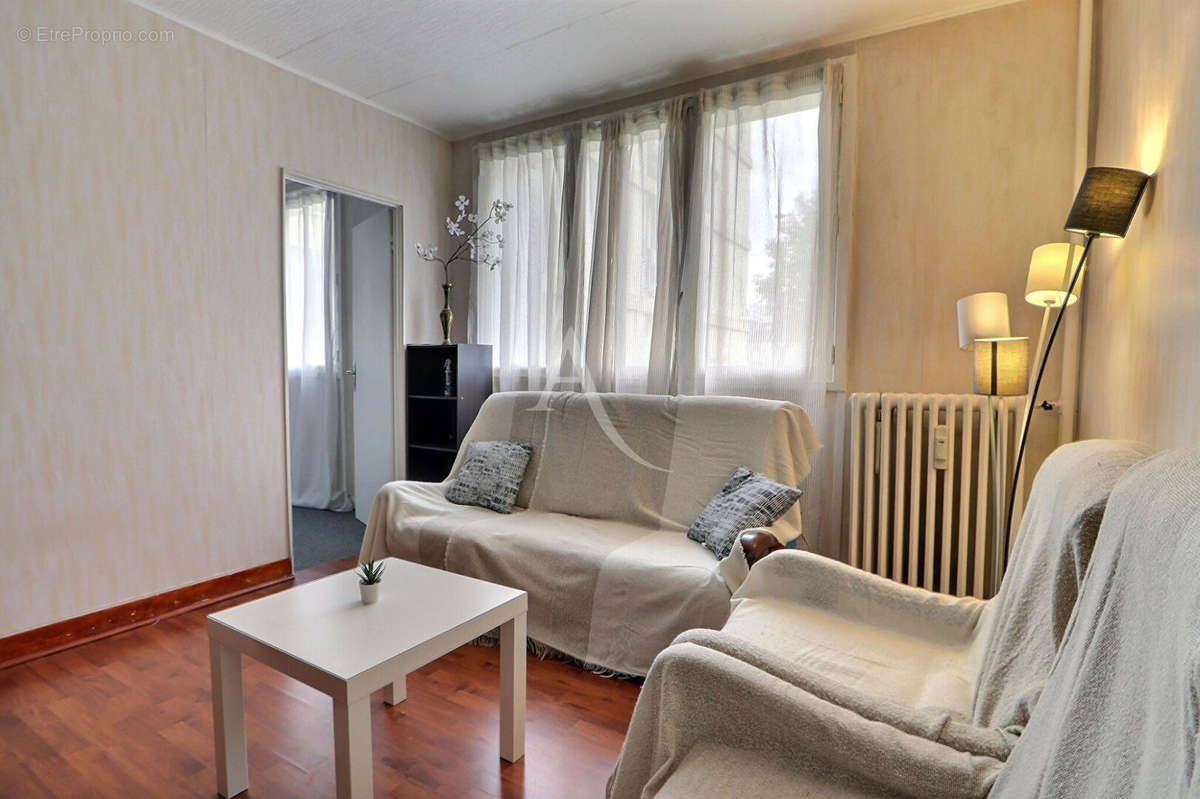 Appartement à AUBERVILLIERS