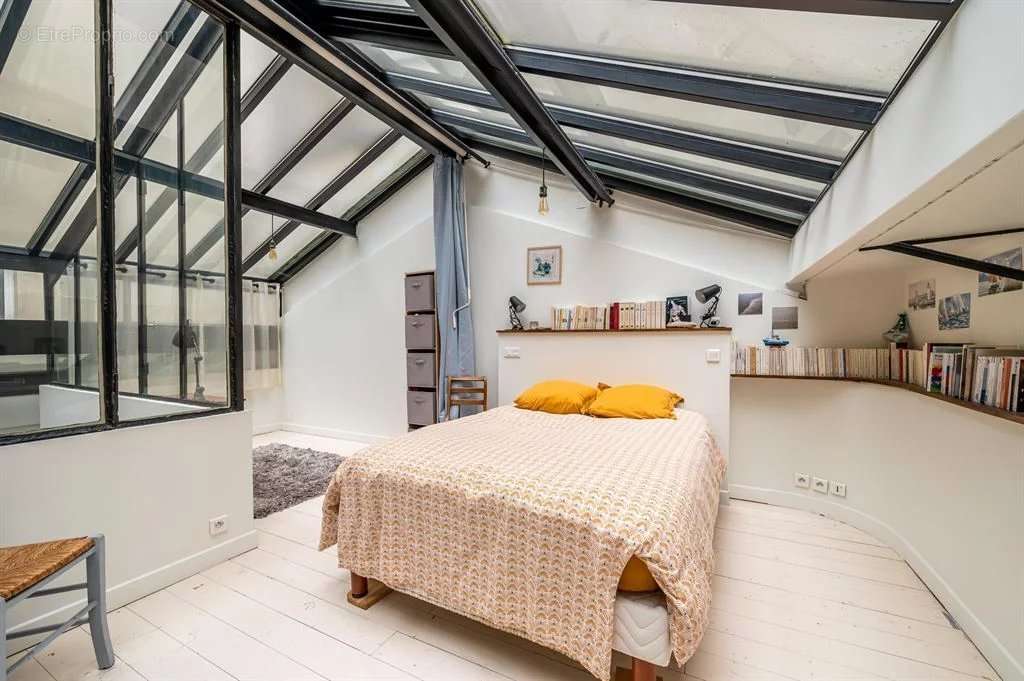 Appartement à PARIS-10E