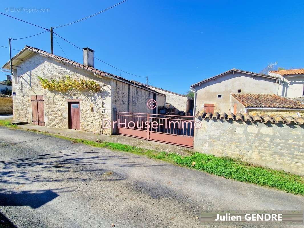 Maison à BRIOUX-SUR-BOUTONNE