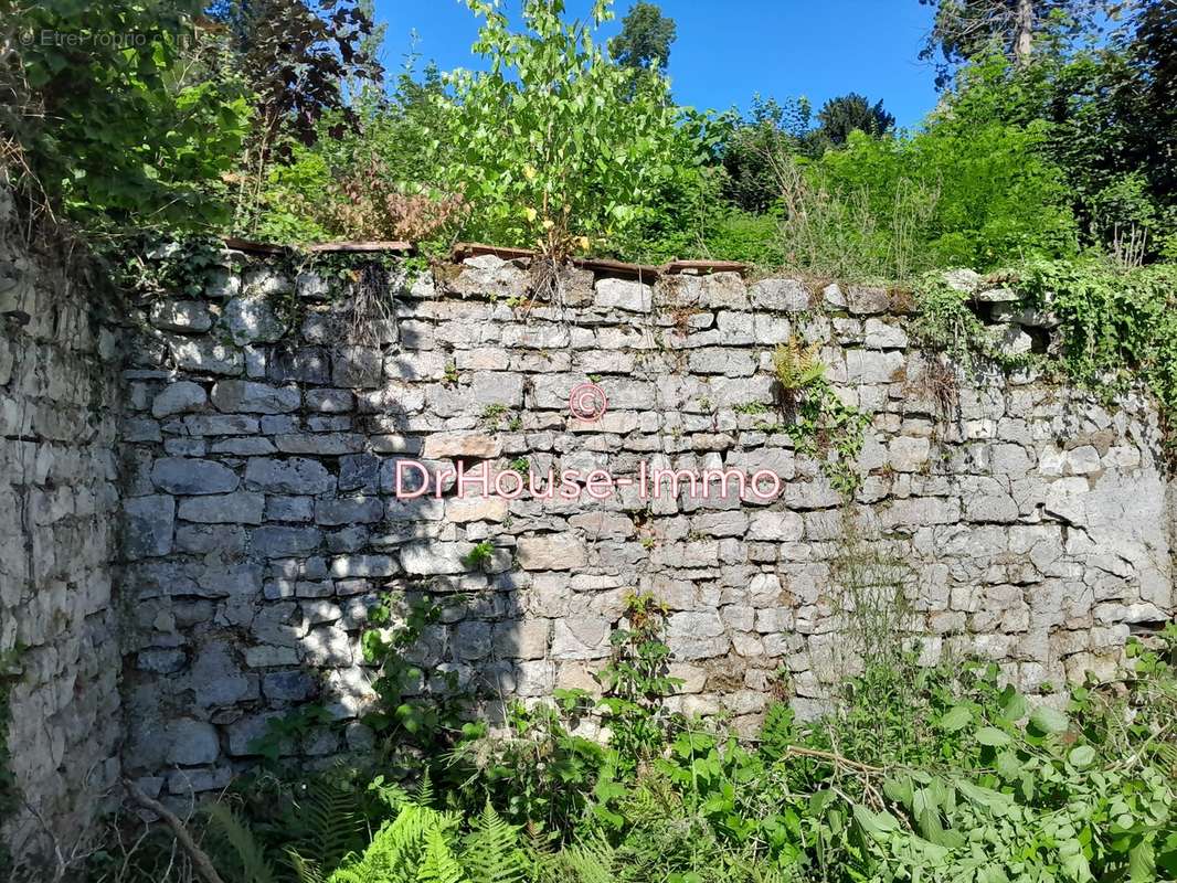 Terrain à BOURBONNE-LES-BAINS