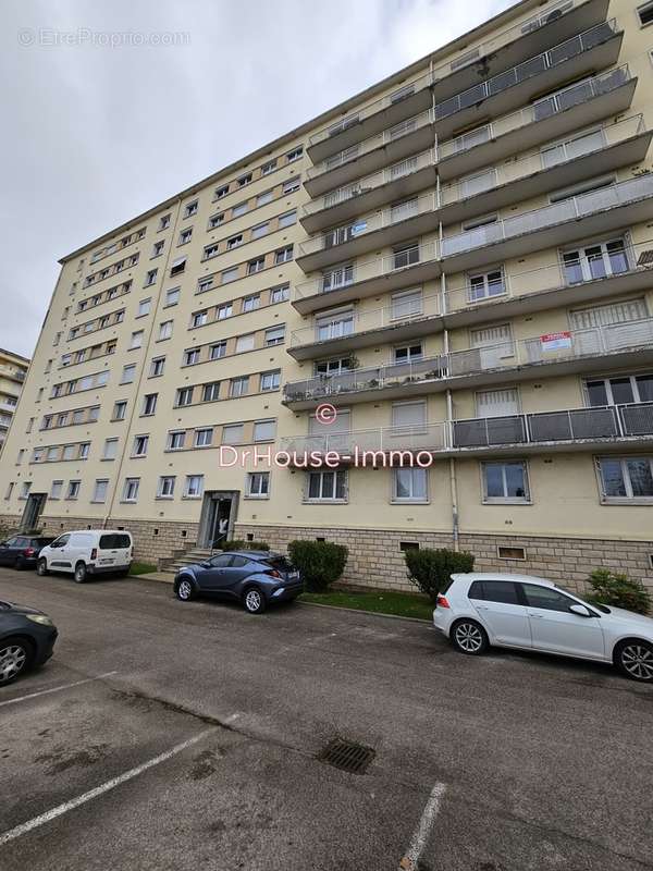 Appartement à SAINT-ANDRE-LES-VERGERS