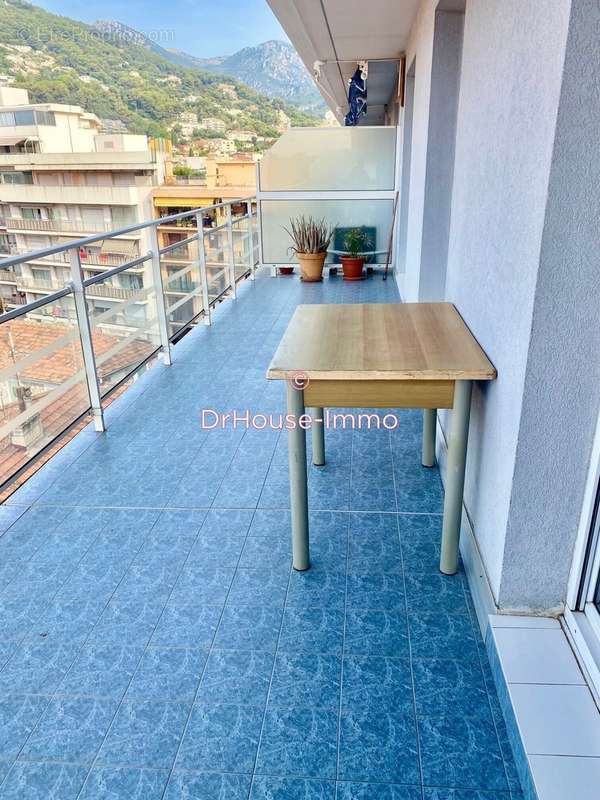 Appartement à ROQUEBRUNE-CAP-MARTIN