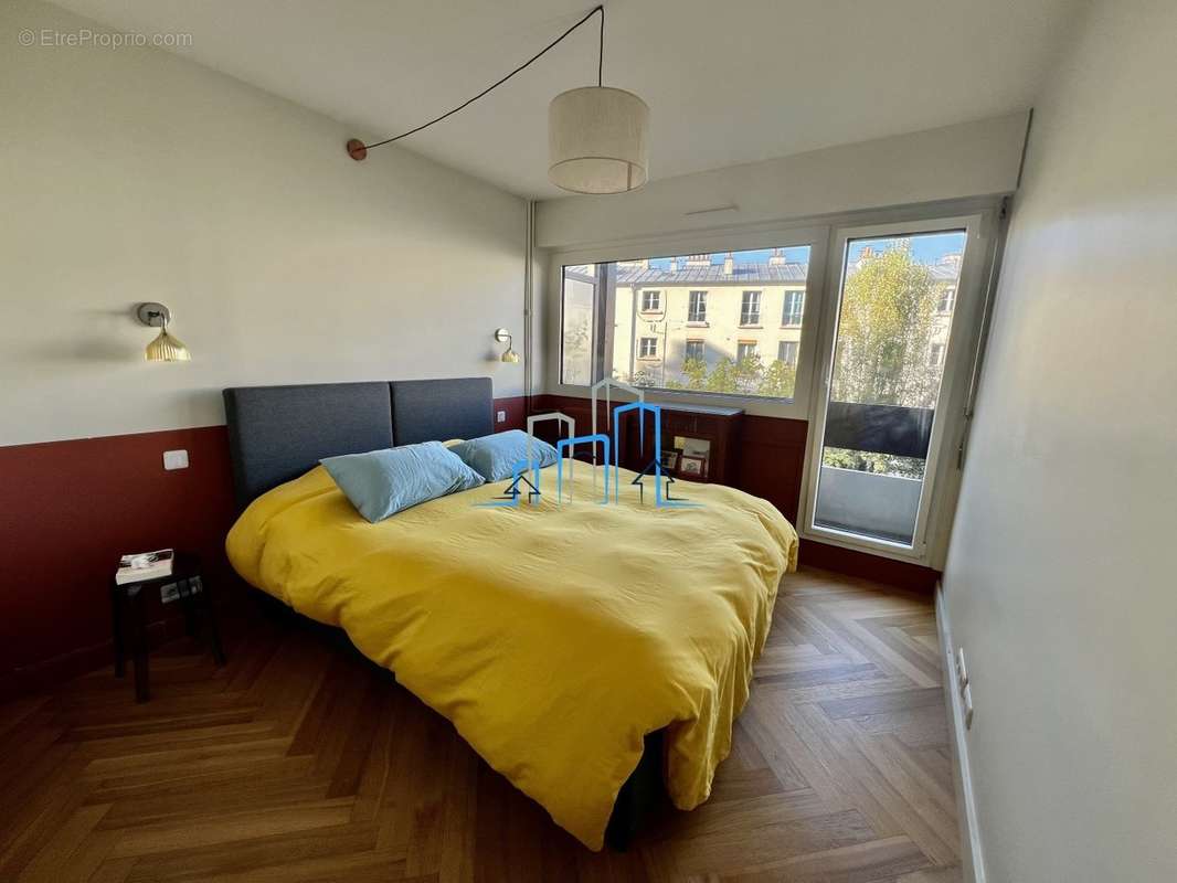 Appartement à PARIS-18E