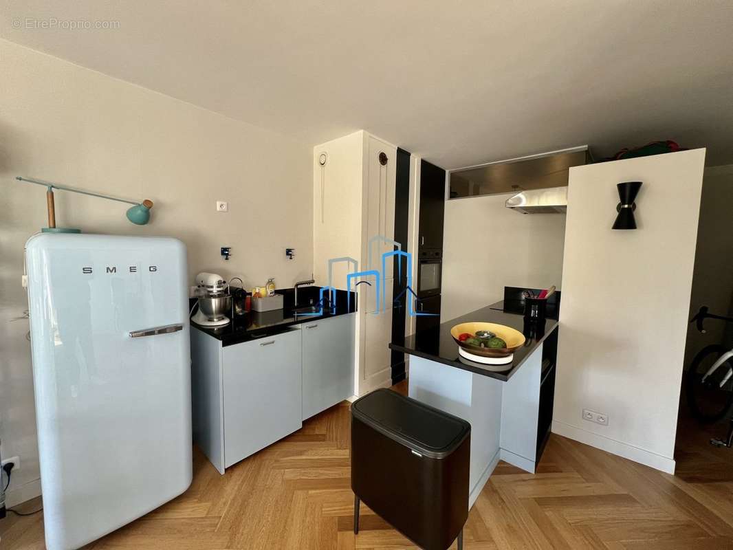 Appartement à PARIS-18E