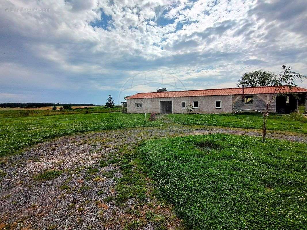 Maison à PADOUX