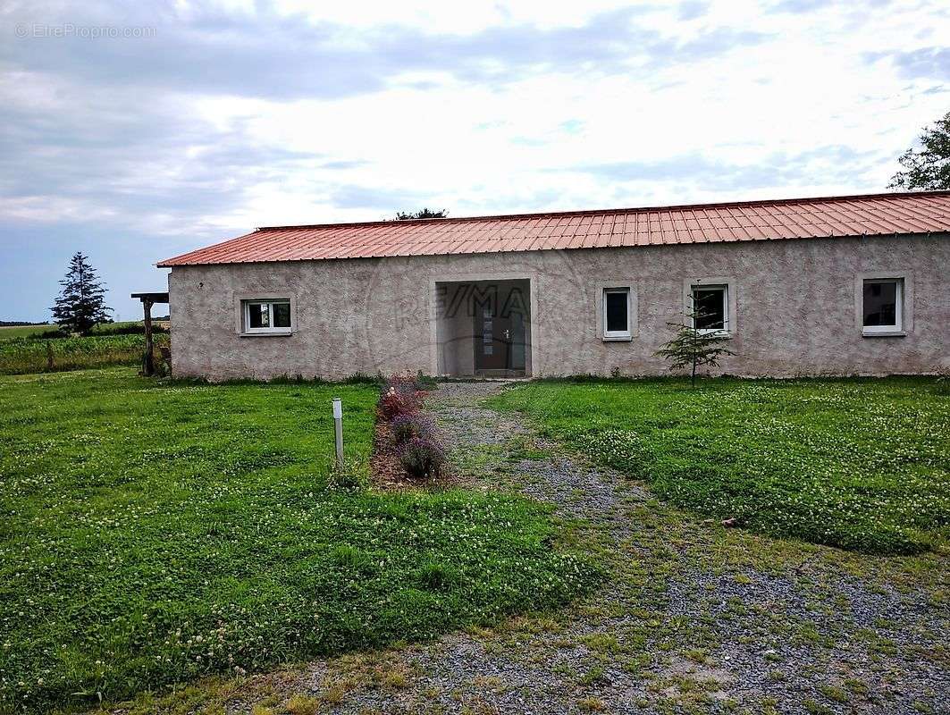 Maison à PADOUX