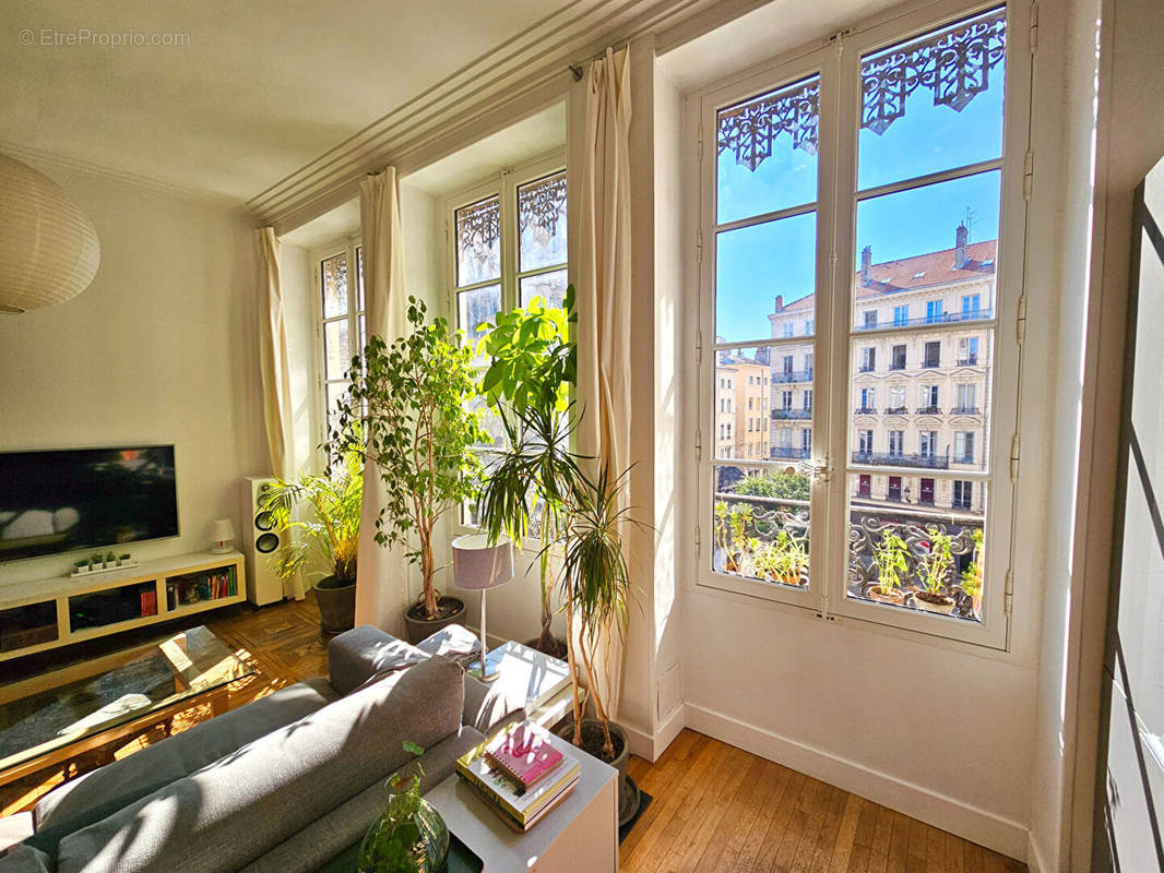 Appartement à LYON-1E