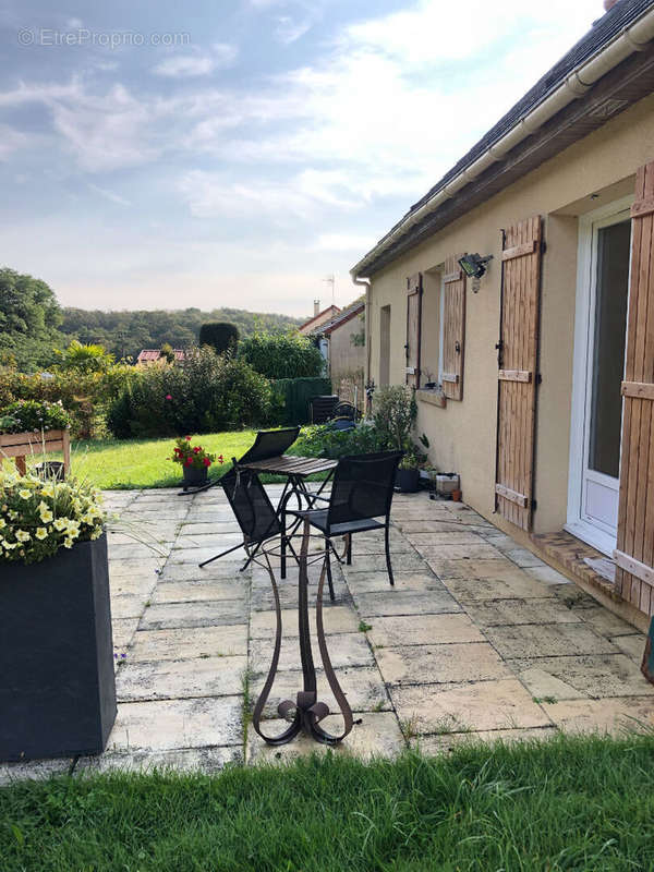 Maison à SAINT-DENIS-LES-PONTS