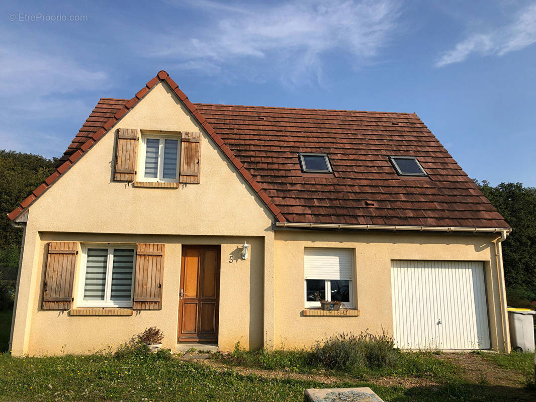 Maison à SAINT-DENIS-LES-PONTS