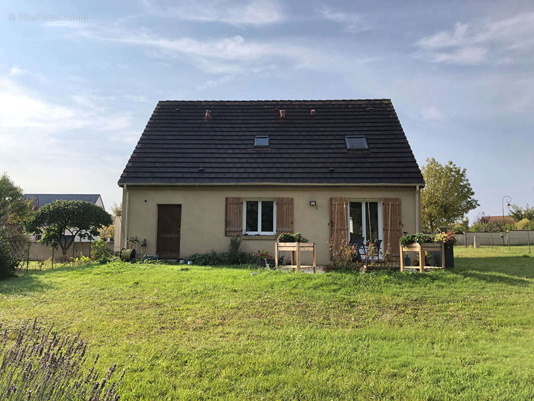 Maison à SAINT-DENIS-LES-PONTS