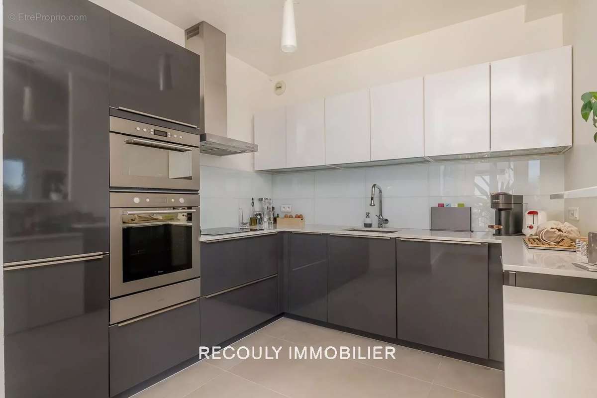 Appartement à MARSEILLE-7E