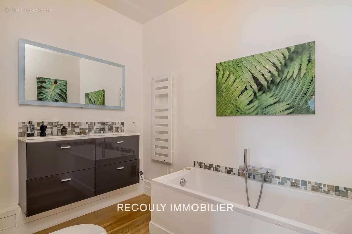 Appartement à MARSEILLE-7E