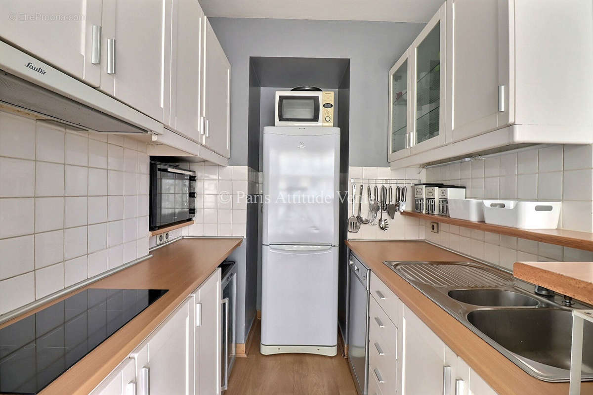 Appartement à PARIS-16E